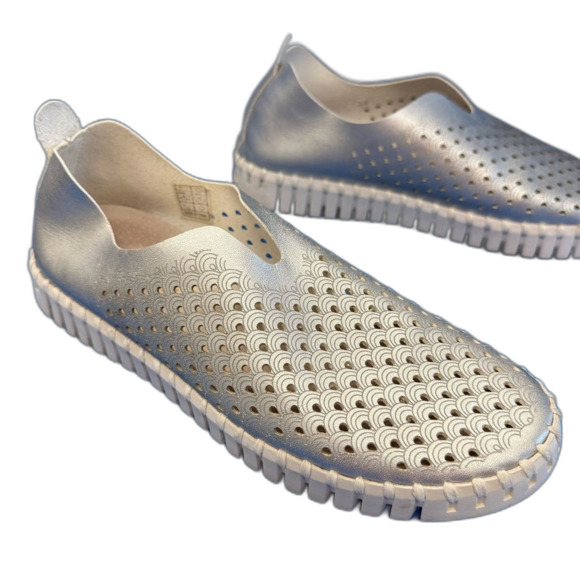Ilse Jacobsen slip on tulips Platino Silver  Perforated Design US 7.5/ EU 38 - Picture 2 of 9